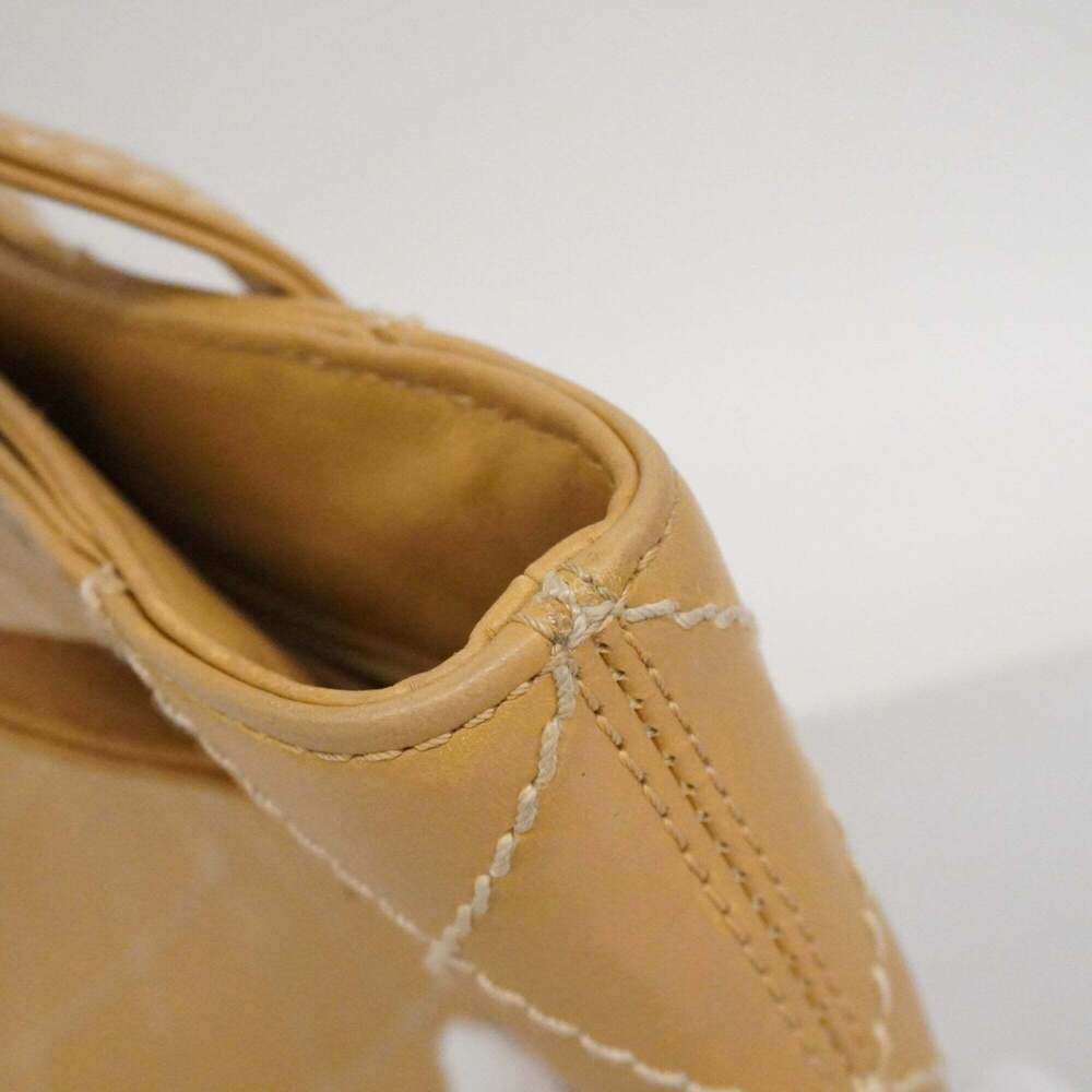 CHANEL Cream Lambskin Leather Tote Bag - Picture 13 of 14